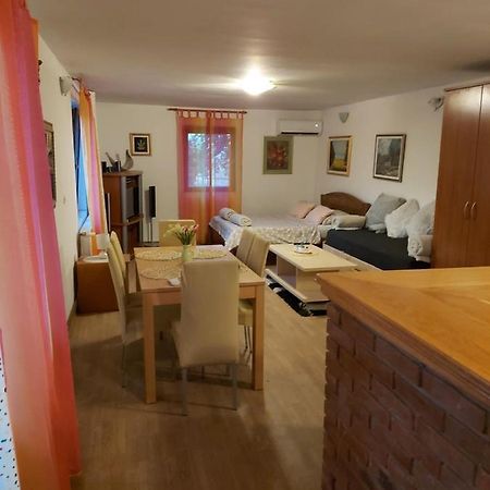 Studio Apartman Kotro Beli Manastir Екстер'єр фото
