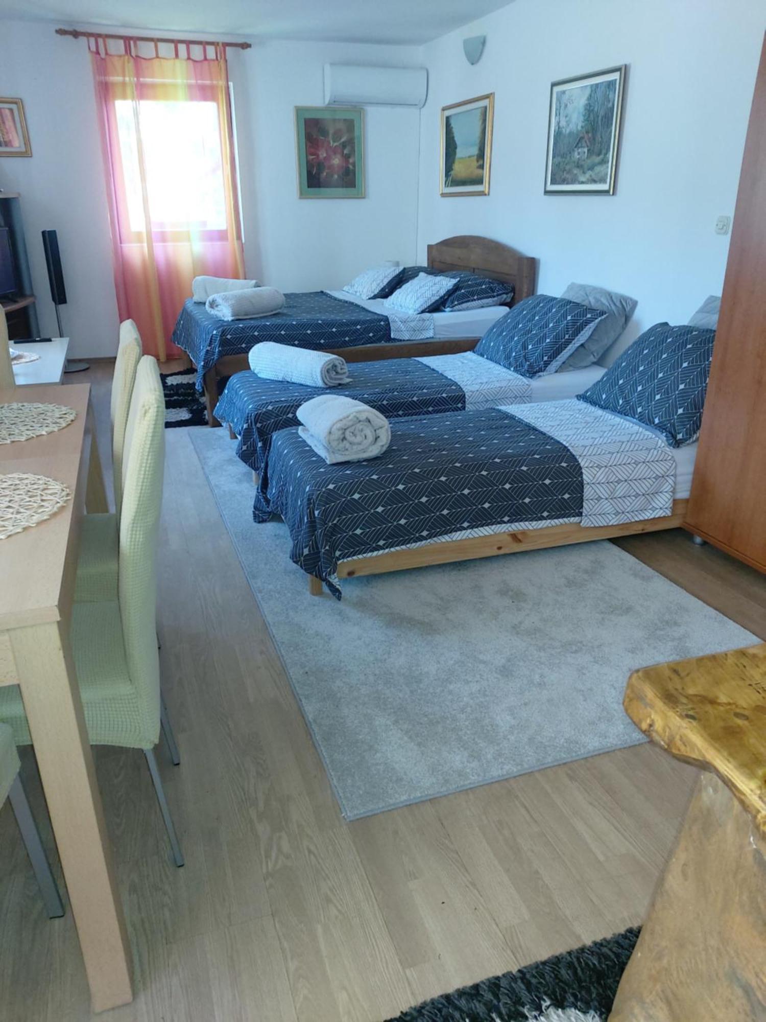 Studio Apartman Kotro Beli Manastir Екстер'єр фото